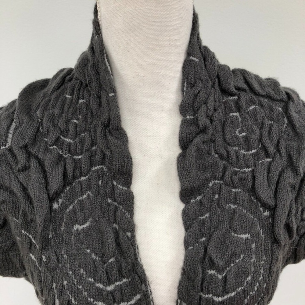 Ryu Cardigan Sweater Jumper Womens Small Charcoal Gray Short Sleeve Modern - Picture 2 of 16